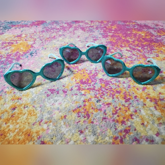 Other - NWOT 3ct Toddler Unicorn Heart Glasses
